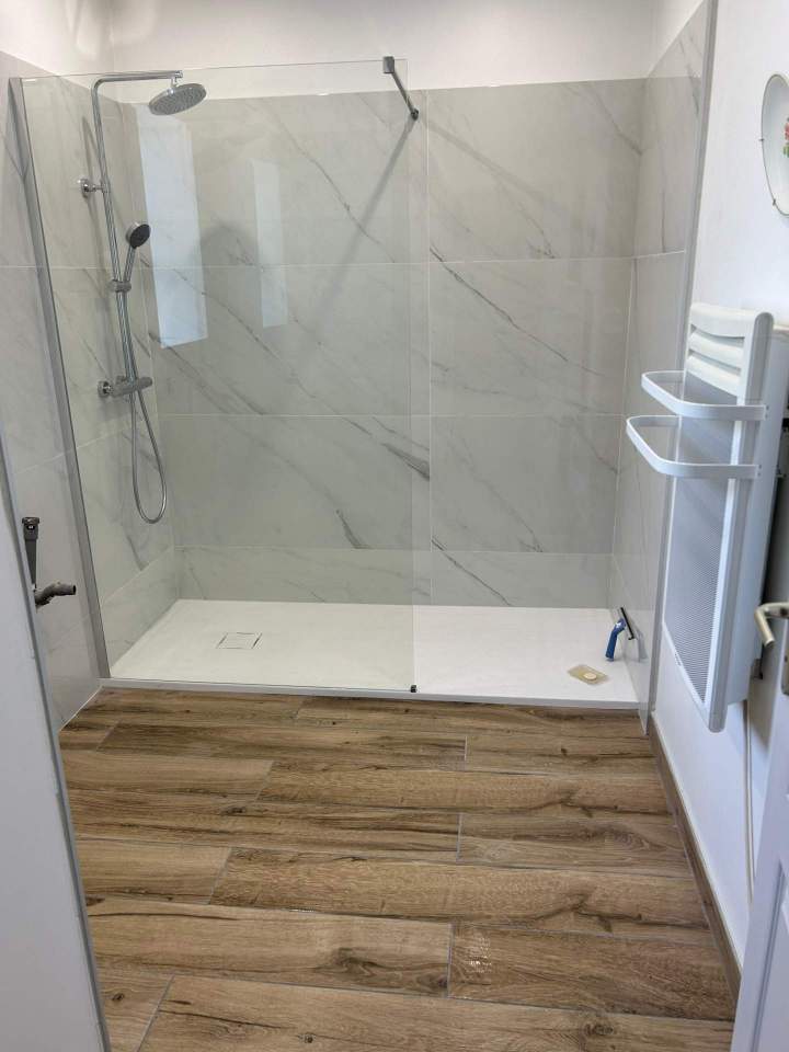 Carrelage douche Cucuron